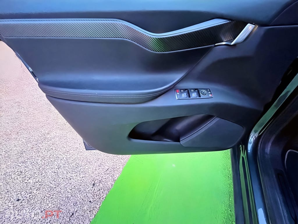 Tesla Model X 100D
