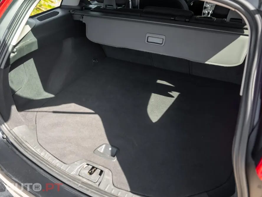 Volvo V60 2.0 D2 Momentum