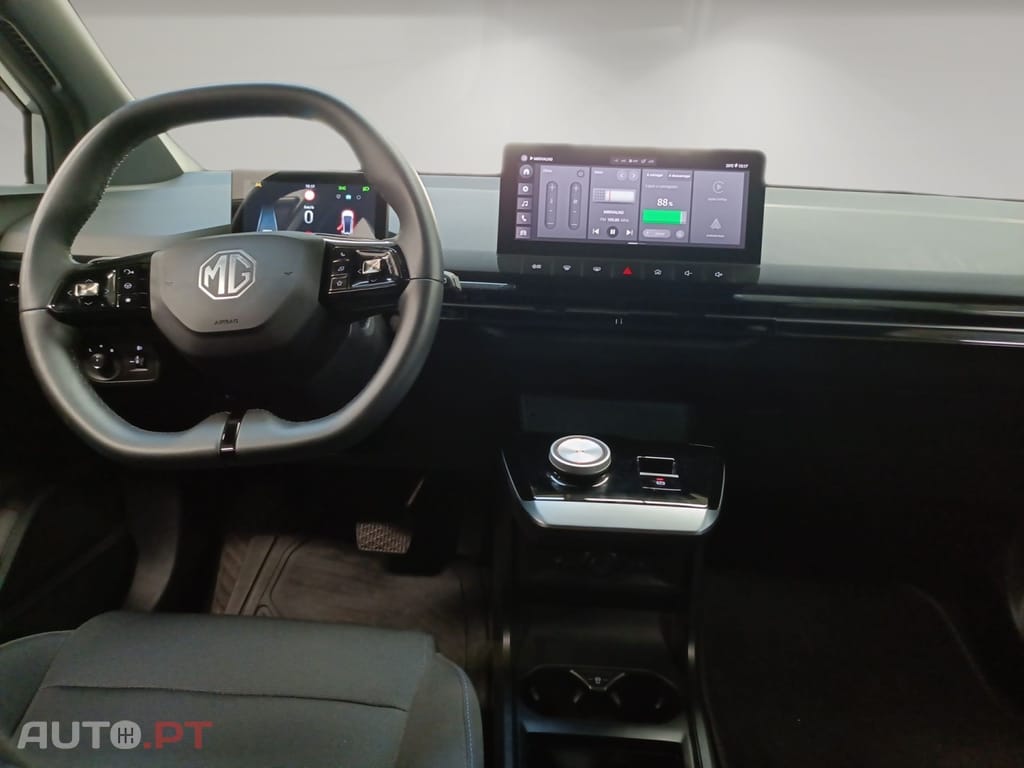 MG MG4 4 Luxury 64 kWh