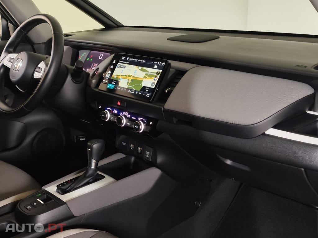 Honda Jazz 1.5i-MMD Crosstar Executive