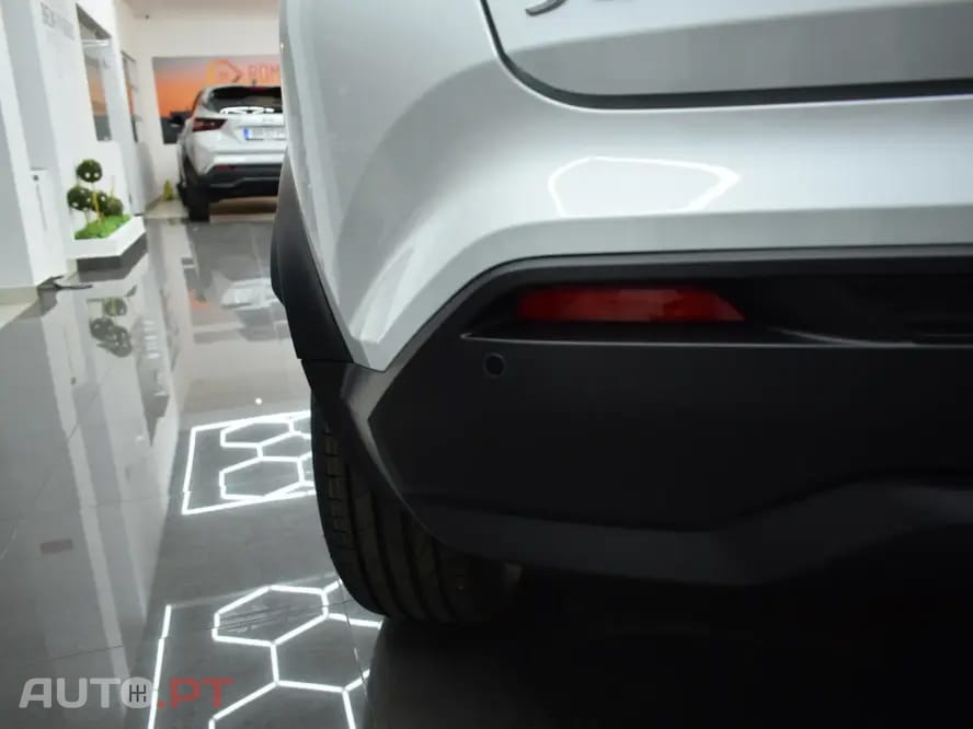 Nissan Juke 1.0 DIG-T N-Connecta Two Tone DCT