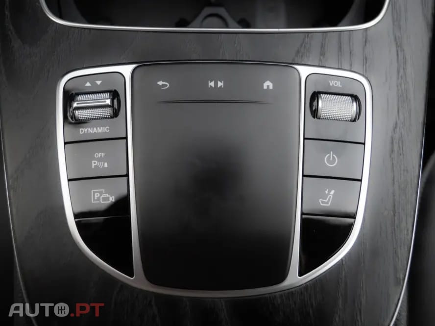 Mercedes-Benz E 300 de 4Matic 9G-TRONIC AMG Line
