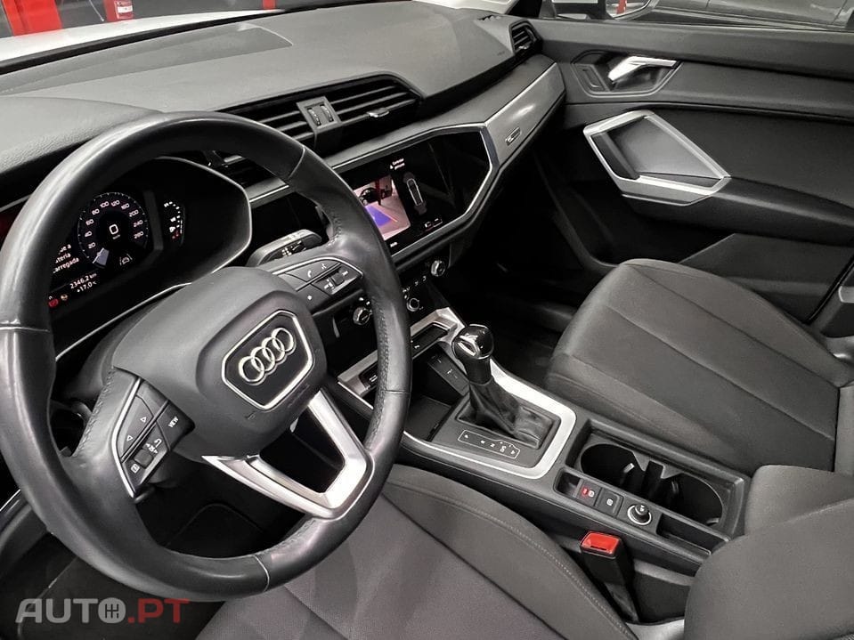 Audi Q3 45 TFSIe S tronic