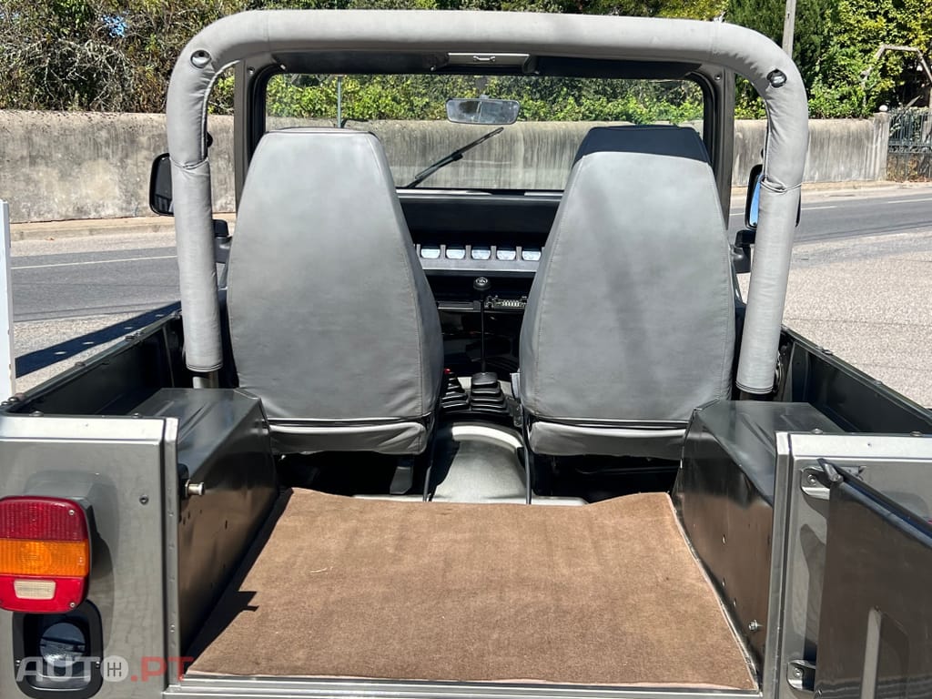 Jeep Wrangler 2.5 Sport Soft Top