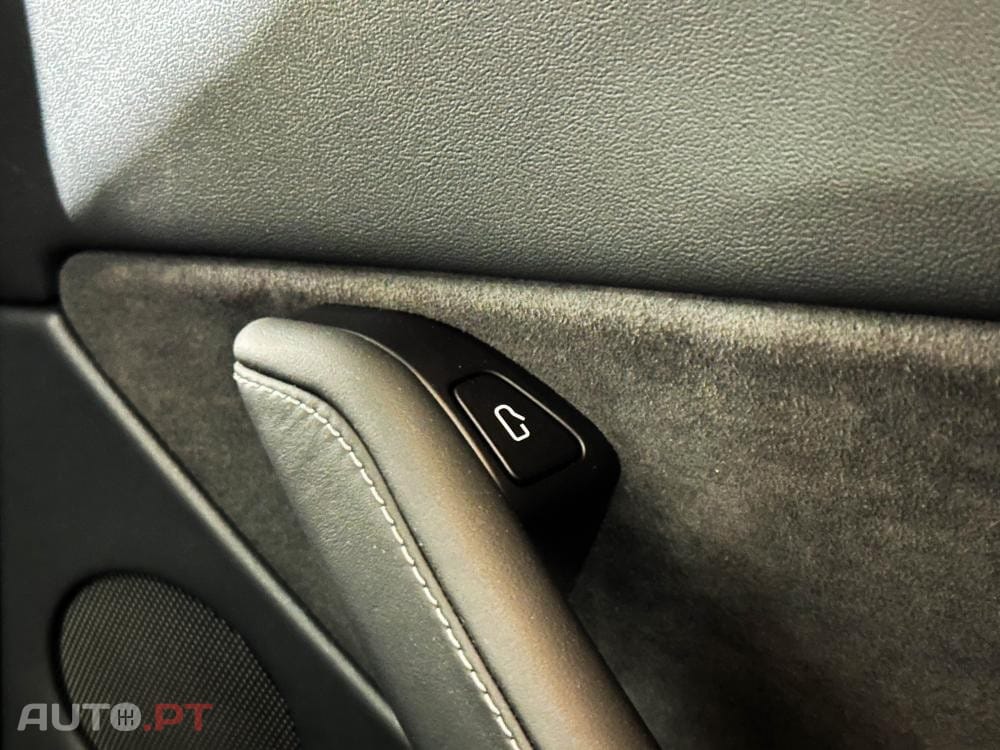 Tesla Model Y Long Range Dual Motor AWD