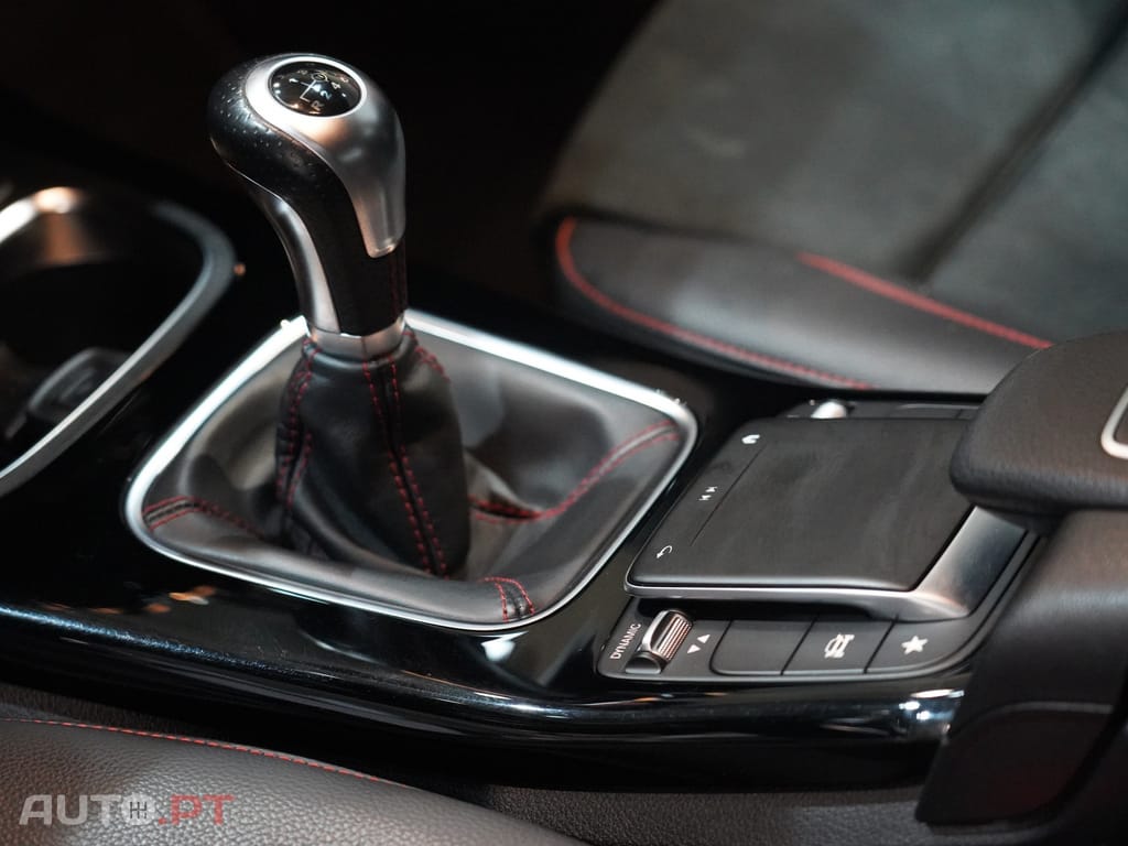 Mercedes-Benz A 180 d AMG Line