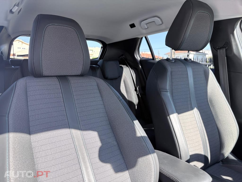 Peugeot 2008 1.2 PureTech Allure