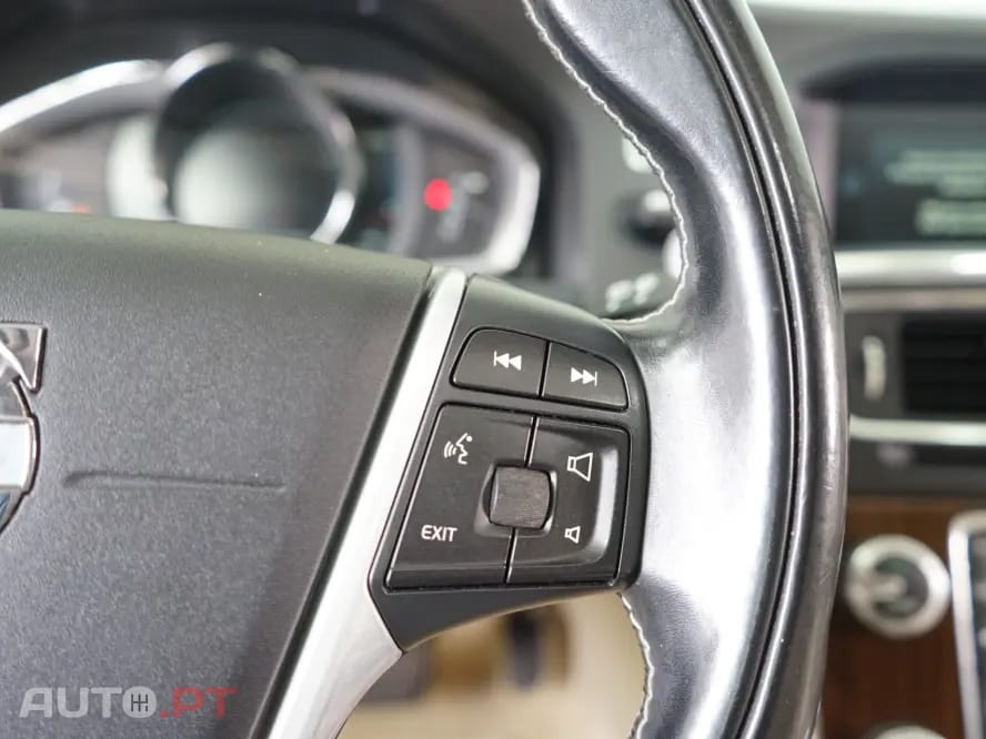 Volvo V60 2.4 D6 Summum AWD Phev