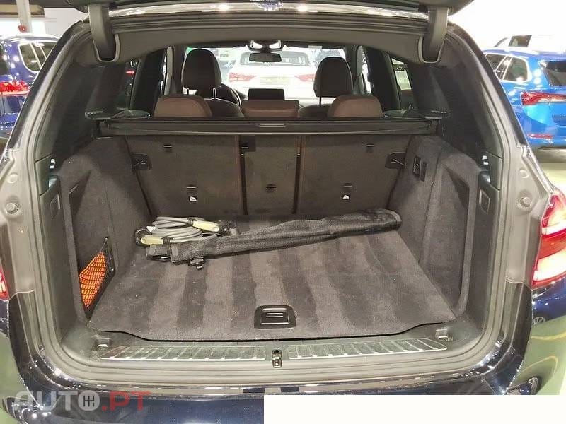 BMW iX3 Ambient
