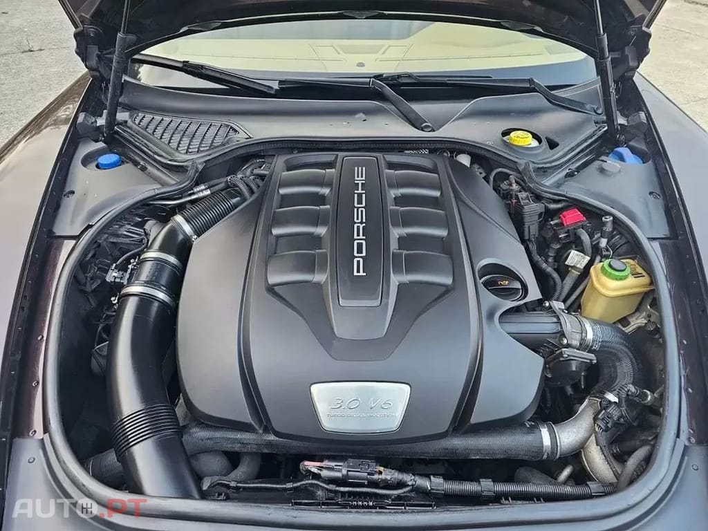Porsche Panamera Platinum Edition
