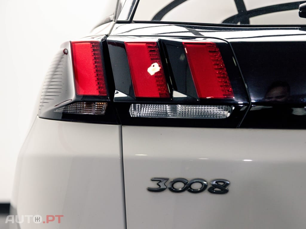 Peugeot 3008 1.5 BlueHDi Crossway EAT8