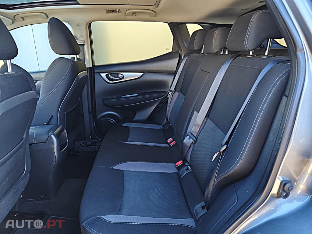 Nissan Qashqai 1.2 DIG-T N-Connecta 18
