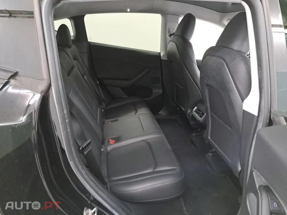 Tesla Model Y Long Range Dual Motor AWD