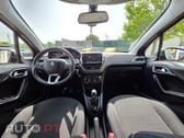 Peugeot 208 1.2 PureTech Signature
