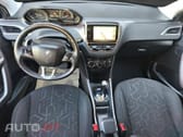 Peugeot 2008 1.6 e-HDi Allure 2-Tronic