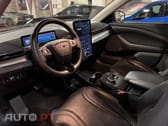 Ford Mustang Mach-E Alargada