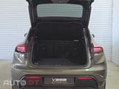 Porsche Macan Electric 4