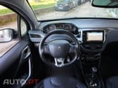 Peugeot 2008 1.2 PureTech Crossway EAT6