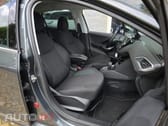 Peugeot 208 1.2 PureTech Allure EAT6