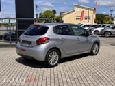 Peugeot 208 1.2 PureTech Signature