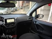 Peugeot 208 1.2 PureTech Signature
