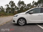 Peugeot 208 1.2 PureTech Signature