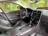 Jaguar XE 2.0 D R-Dynamic S