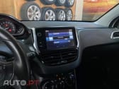 Peugeot 208 1.2 VTi SE Style