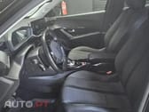 Peugeot E-2008 50 kWh Allure Pack