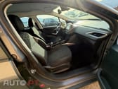 Peugeot 2008 1.6 e-HDi Allure