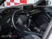 Peugeot 2008 1.2 PureTech Allure EAT8