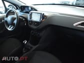 Peugeot 208 1.2 PureTech Signature