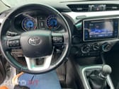 Toyota Hilux 2.4 D-4D 2WD CD Tracker
