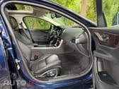 Jaguar XE 2.0 D R-Dynamic S