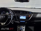Toyota Auris Touring Sports 1.8 HSD Exclusive - Adaptada A Pessoas Com Mobilidade Reduzida