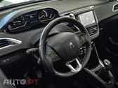 Peugeot 208 1.2 PureTech Signature