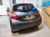 Peugeot 208 1.2 PureTech Signature