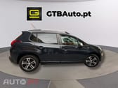 Peugeot 2008 1.2 e-VTi Style