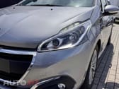 Peugeot 208 1.2 PureTech Signature
