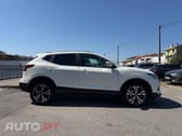 Nissan Qashqai 1.3 DIG-T N-Connecta J18 Led