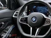 BMW 330 e Pack Desportivo M Pro Auto