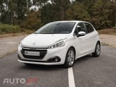 Peugeot 208 1.2 PureTech Signature