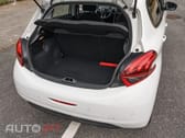 Peugeot 208 1.2 PureTech Signature