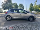 Peugeot 208 1.2 PureTech Signature