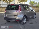 Renault Mégane Scenic 1,5 DCI Dynamique 110Cvs 5 lugares