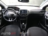 Peugeot 208 1.2 PureTech Signature