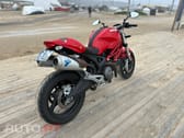Ducati Monster 696