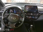 Toyota C-HR 1.8 Hybrid Square Collection