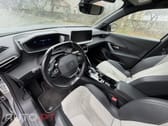 Peugeot E-2008 54 kWh GT
