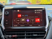 Peugeot 2008 1.2 PureTech Signature